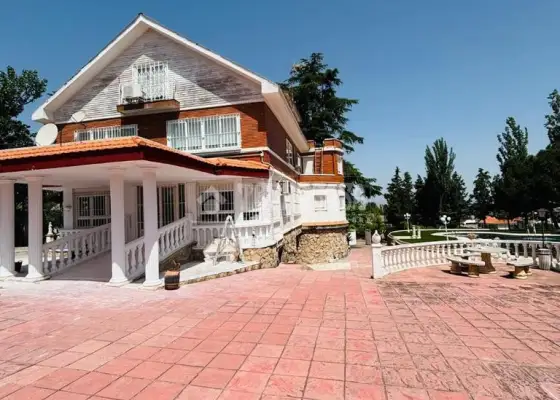 Casa en venta en Casarrubios Del Monte - Calypo-Fado, 550.000 €, 648 m2, ref. 635511 en Casarrubios del Monte