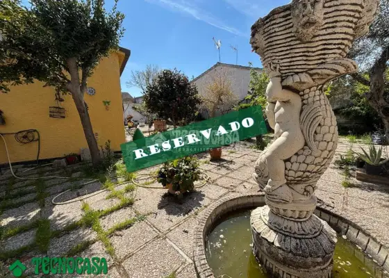 Casa en venta en Casarrubios Del Monte - Casarrubios Del Monte, 240.000 €, 173 m2, ref. 648351 en Casarrubios del Monte