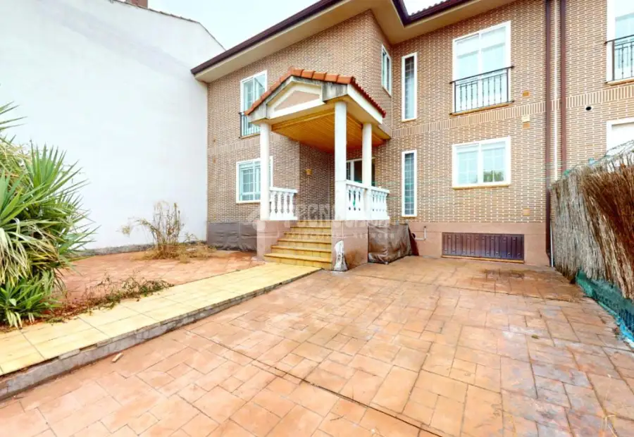 Casa en venta en El Casar - El Casar, 369.000 €, 227 m2, ref. 636771 en El Casar