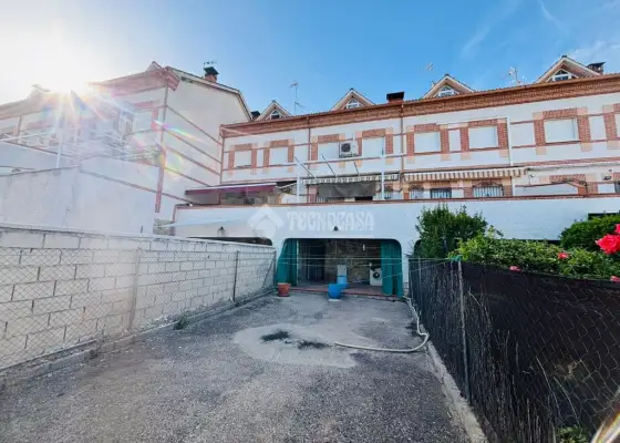 Casa en venta en Escalona - Escalona, 159.900 €, 209 m2, ref. 662183 en Escalona