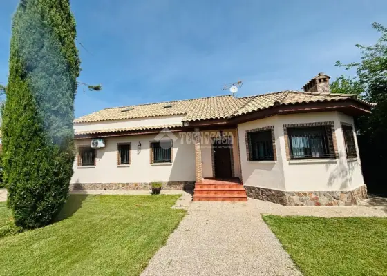 Casa en venta en Escalona - Escalona, 289.900 €, 262 m2, ref. 659150 en Escalona