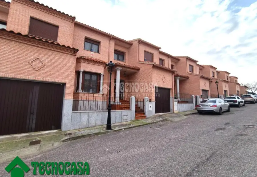 Casa en venta en Gálvez - Gálvez, 175.000 €, 220 m2, ref. 650546 en Gálvez