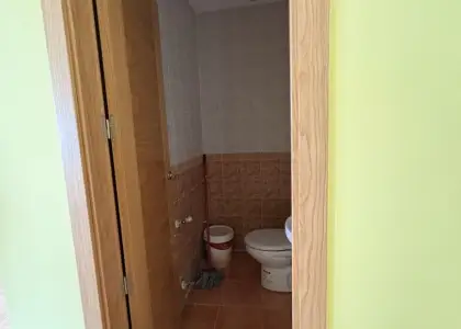 Casa en venta en Herencia, de 130 m2 con 2 dormitorios, baño, aseo y 2 plazas de garaje por 89.000 €, Ref. 0242 en Herencia