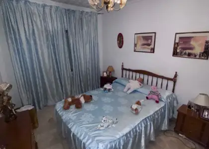 Casa en venta en Herencia, de 186 m2 con 9 dormitorios, 2 baños, plaza de garaje, balcón y terraza por 110.000 €, Ref. 0307 en Herencia