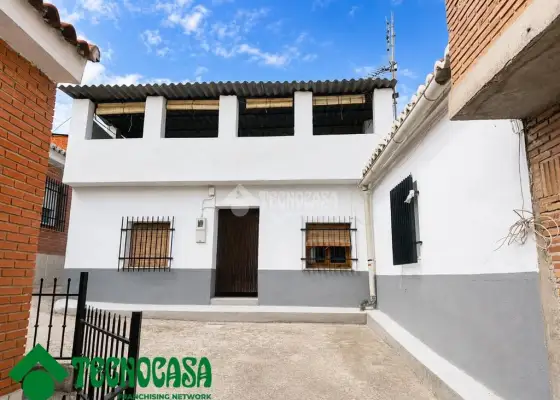 Casa en venta en La Puebla De Montalbán - La Puebla De Montalbán, 119.900 €, 232 m2, ref. 654596