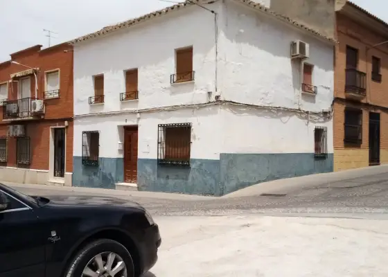 Casa en venta en La Solana, 3 dormitorios · 132 m² · 100.000 €