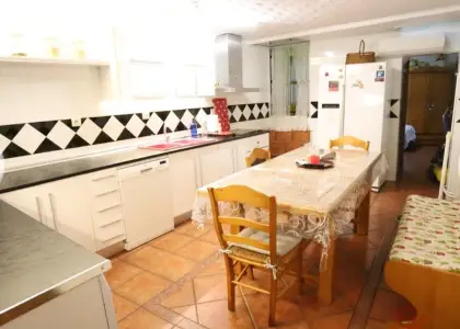 Casa en venta en Miguel Esteban, de 153 m2 con 5 dormitorios y 2 baños por 129.000 €, Ref. 0378 en Miguel Esteban