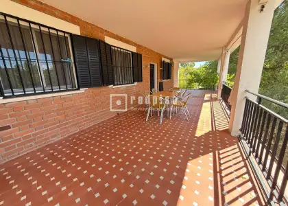 Casa en venta en Montarrón, Guadalajara en Montarrón