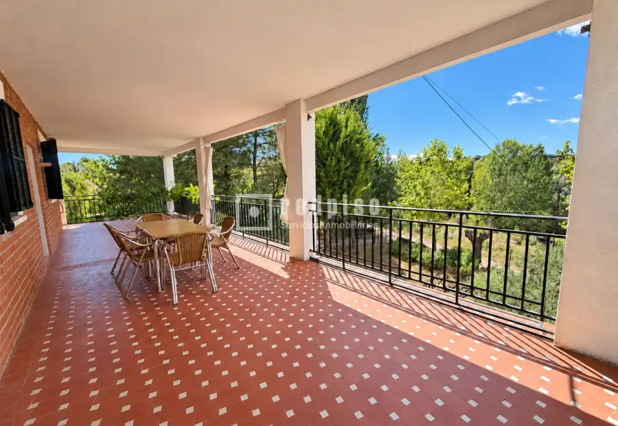 Casa en venta en Montarrón, Guadalajara en Montarrón