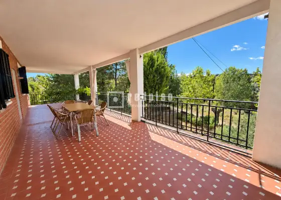 Casa en venta en Montarrón, Guadalajara