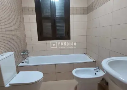 Casa en venta en Plaza Confiterias, Sur, Calera y Chozas, Toledo en Calera y Chozas