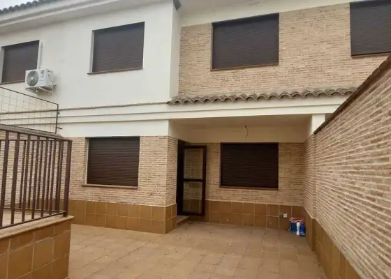 Casa en venta en Plaza Confiterias, Sur, Calera y Chozas, Toledo