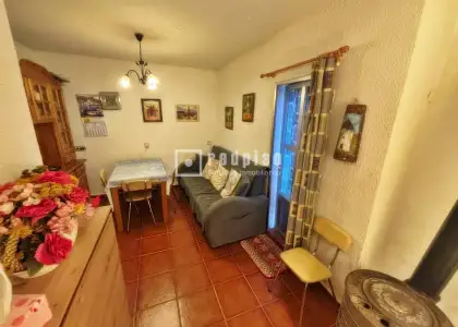 Casa en venta en Plaza Mayor de los Cuatro Caños, Distrito Único, Arbancón, Guadalajara en Arbancón