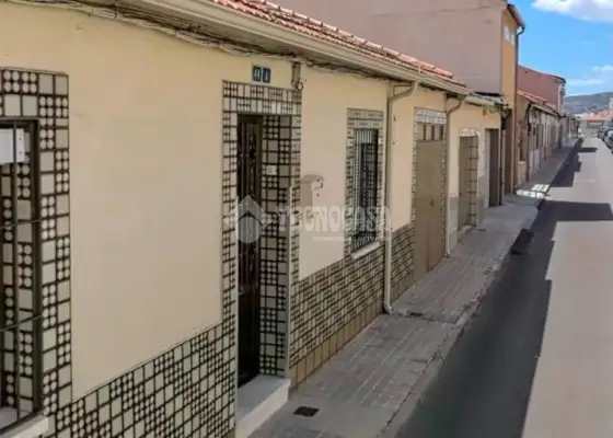 Casa en venta en Puertollano - Puertollano, 76.000 €, 180 m2, ref. 660961