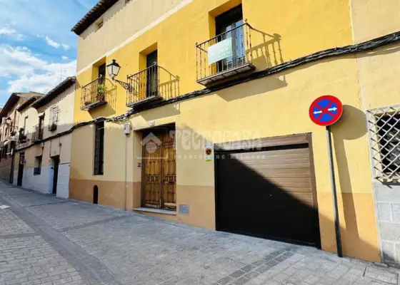 Casa en venta en Toledo - Casco Histórico, 699.900 €, 420 m2, ref. 650784 en Toledo