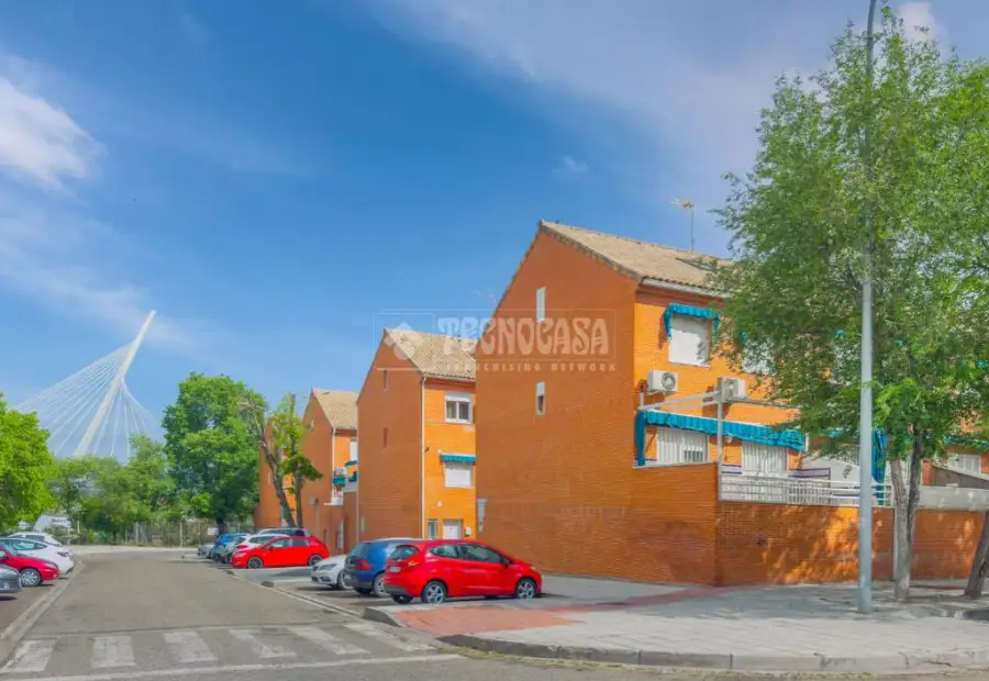 Casa en venta en Toledo - Polígono S.m. Benquerencia, Polígono, 299.900 €, 175 m2, ref. 653928 en Toledo