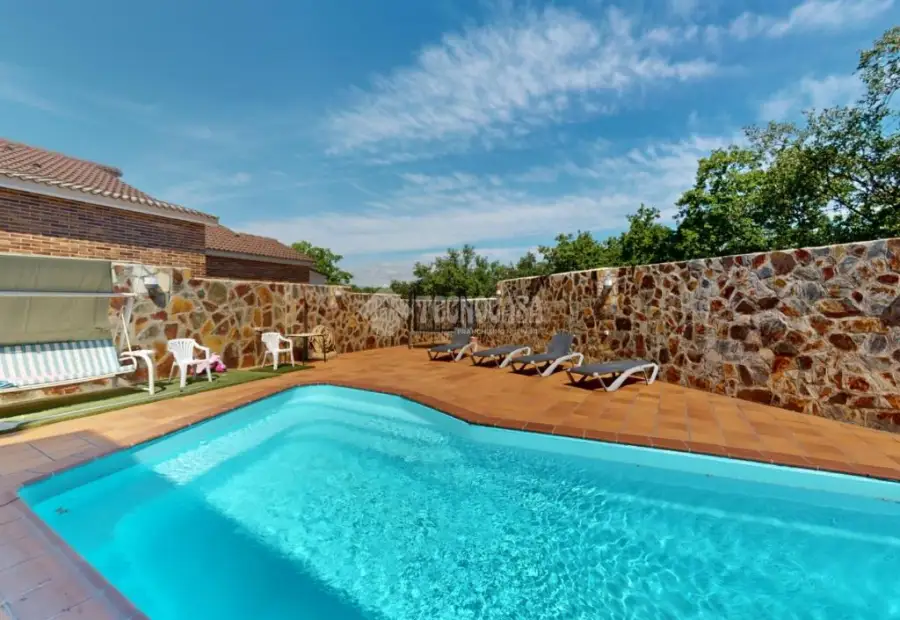 Casa en venta en Uceda - Uceda, 356.500 €, 240 m2, ref. 660703 en Uceda