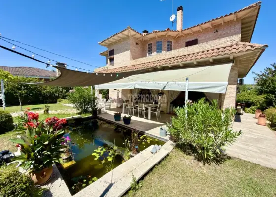 Casa en venta en Valdeaveruelo - Valdeaveruelo, 575.000 €, 434 m2, ref. 667502 en Valdeaveruelo