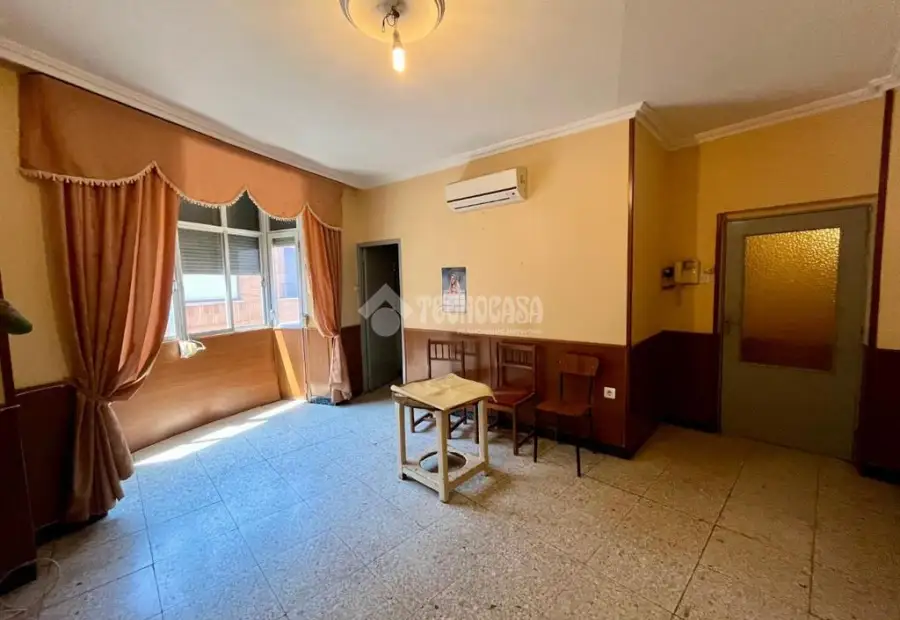 Casa en venta en Valdepeñas - Valdepeñas, 72.000 €, 286 m2, ref. 664303 en Valdepeñas