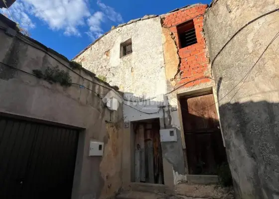 Casa en venta en Valdeverdeja - Valdeverdeja, 20.000 €, 220 m2, ref. 657615 en Valdeverdeja