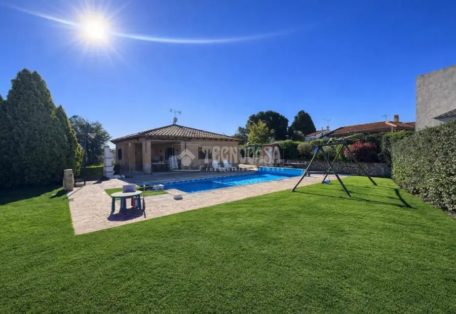 Casa en venta en Yeles - Yeles, 379.900 €, 191 m2, ref. 653568 en Yeles