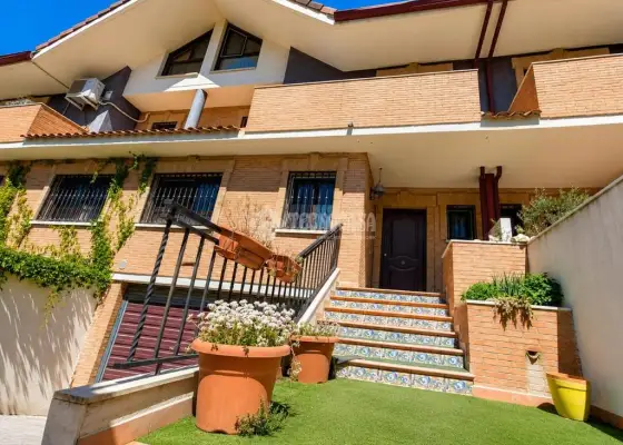 Casa en venta en Yuncos - Yuncos, 309.900 €, 260 m2, ref. 658868 en Yuncos