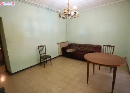 CASA INDEPENDIENTE. 90.000.- € MAS GARAJE PARA DOS COCHES y ALMACEN EN PRIMERA PLANTA 35.000.-€ en Alcázar de San Juan