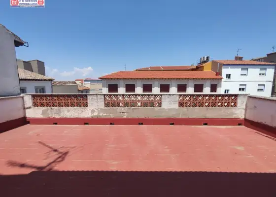 Casa junto a Calle Emilio Castelar en Alcázar de San Juan