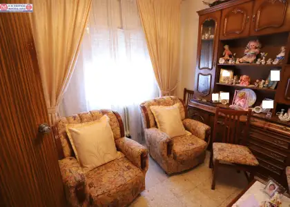 Casa junto al hospital con 2 viviendas en Alcázar de San Juan