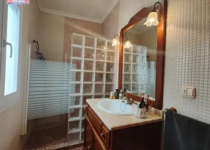 Casa para entrar a vivir con garaje en Alcázar de San Juan