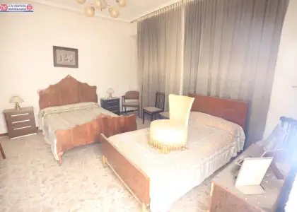 Casa para reforma íntegra o derribo ubicada junto a c/ emilio castelar en Alcázar de San Juan