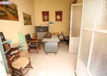 Casa para reforma íntegra o derribo ubicada junto a c/ emilio castelar en Alcázar de San Juan