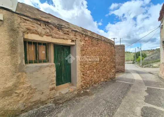 Casa rural en venta en Anguita - Anguita, 13.500 €, 94 m2, ref. 665498 en Anguita