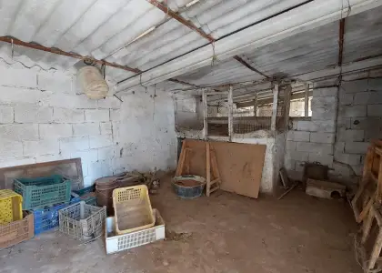 Casa solar en el centro de sierra en Tobarra