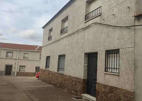 Casa tipica de pueblo en Brazatortas