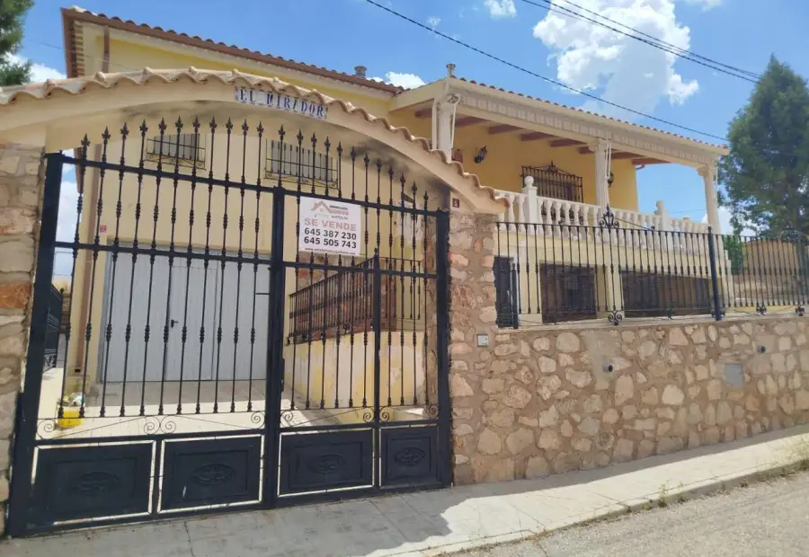 Chalet adosado en venta en Caserío de Casas Blancas en Ruidera