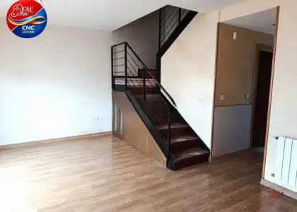 Chalet en venta en Alcázar De San Juan, Calle Caballero Del Verde Gaban, de 147 m2 con 4 dormitorios, 2 baños y plaza de garaje por 160.000 €, Ref. 0407 en Alcázar de San Juan
