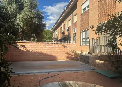 Chalet en venta en Calle de los Almendros, Distrito Único, Azuqueca de Henares, Guadalajara en Azuqueca de Henares