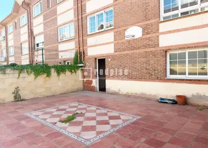 Chalet en venta en Calle los Alisos, Distrito Único, Azuqueca de Henares, Guadalajara en Azuqueca de Henares