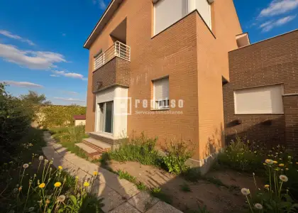 Chalet en venta en Camarena, Toledo en Camarena