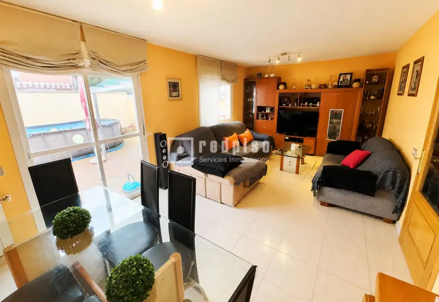 Chalet en venta en Distrito Único, Alovera, Guadalajara en Alovera