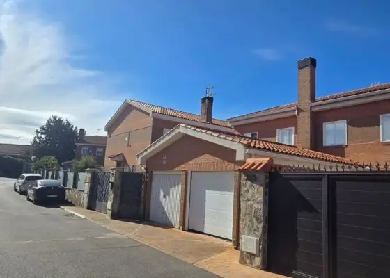 Chalet en venta en Pioz, Guadalajara en Pioz