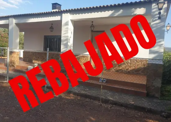 CHALET situado en LAS ENCARNADILLAS (zona virgen del socorro) en Argamasilla de Calatrava