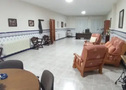 Edificio con tres viviendas en el centro de Tomelloso en Tomelloso