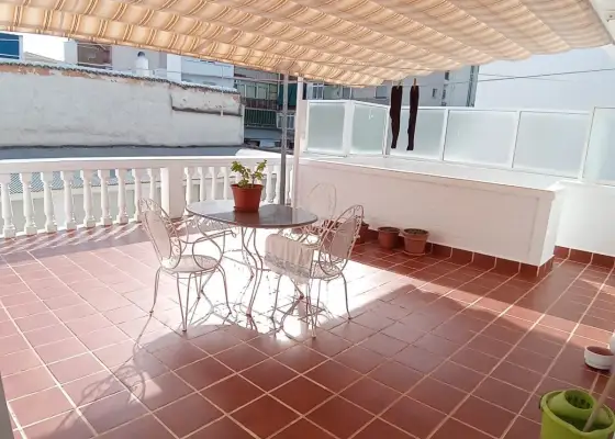 Edificio con tres viviendas en el centro de Tomelloso en Tomelloso