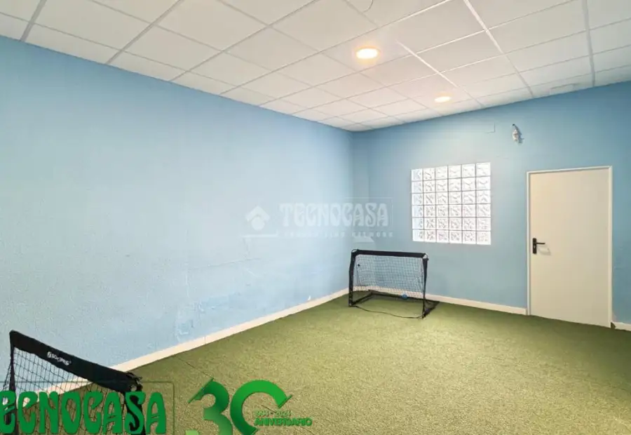 Edificio en venta en Quintanar De La Orden - Quintanar De La Orden, 99.900 €, 708 m2, ref. 646202 en Quintanar de la Orden