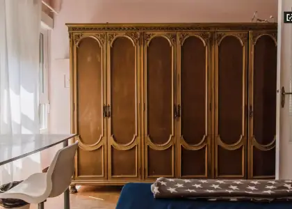 Elegante habitación en alquiler en apartamento de 3 dormitorios, Ciutat Vella en Valencia