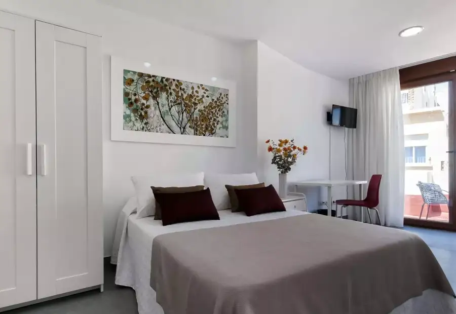 Estudio en piso compartido en Alicante- Solo chicas en Alicante (Alacant)