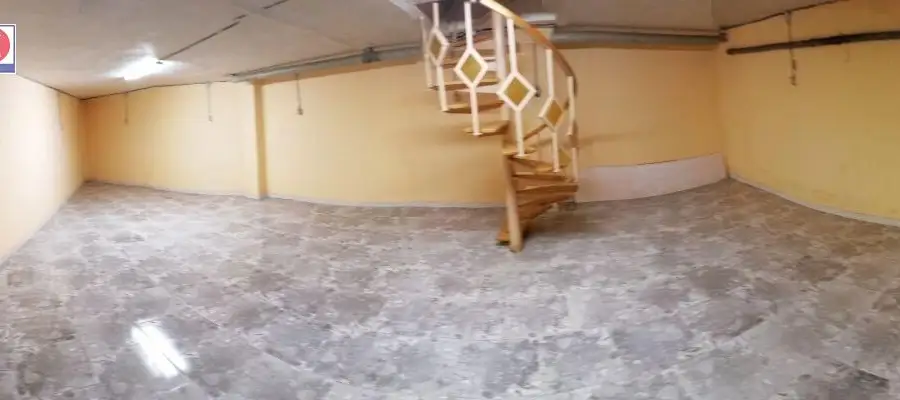 Garaje cerrado en sotano junto a hacienda en Alcázar de San Juan