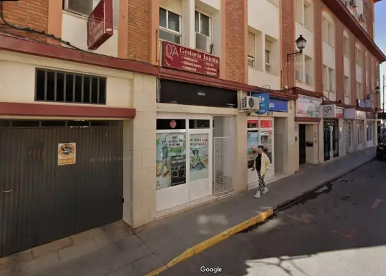 GARAJE INDEPENDIENTE CON 18 m2 JUNTO A CALLE BONARDELL en Alcázar de San Juan